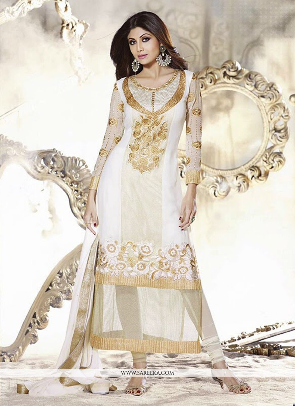 Shilpa Shetty Off White Georgette Churidar Suit