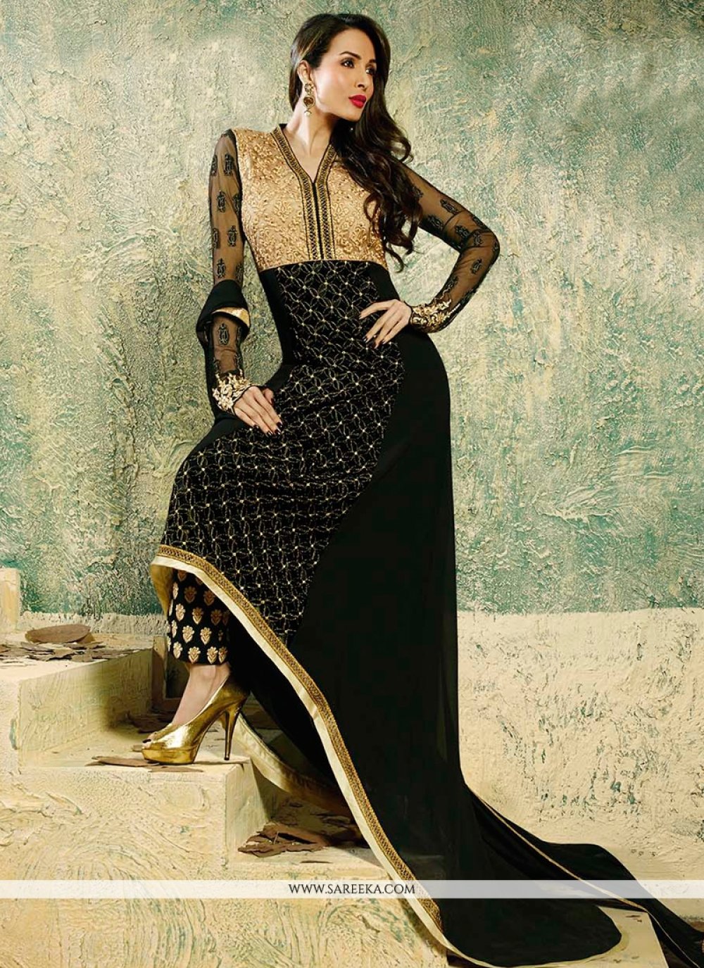 Malaika Arora Khan Black Pant Style Suit