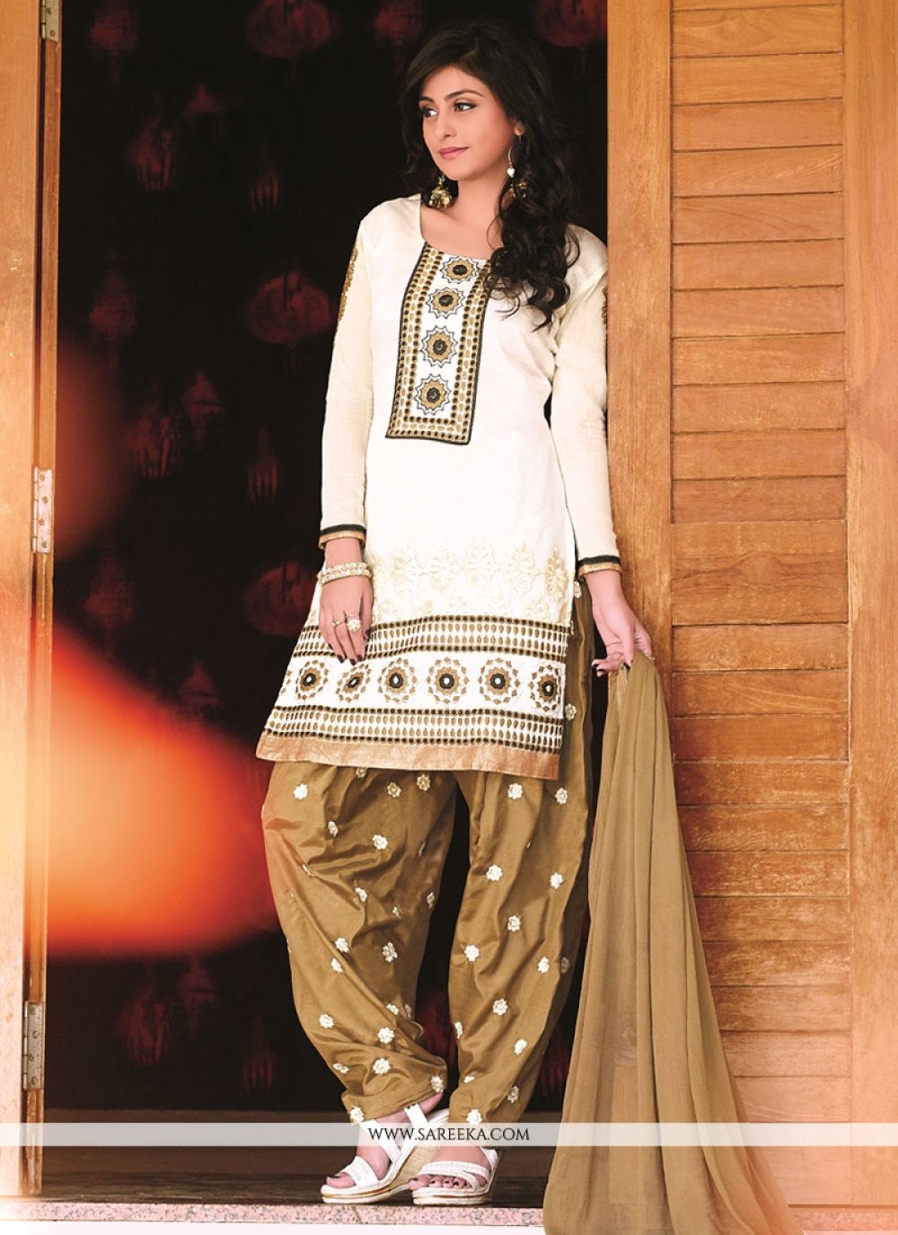 Off White Banarasi Jacquard Punjabi Salwar Suit