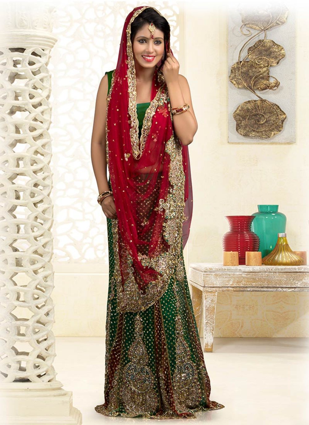 75455:Green,Red and Maroon color family Saree with matching unstitched  blouse.