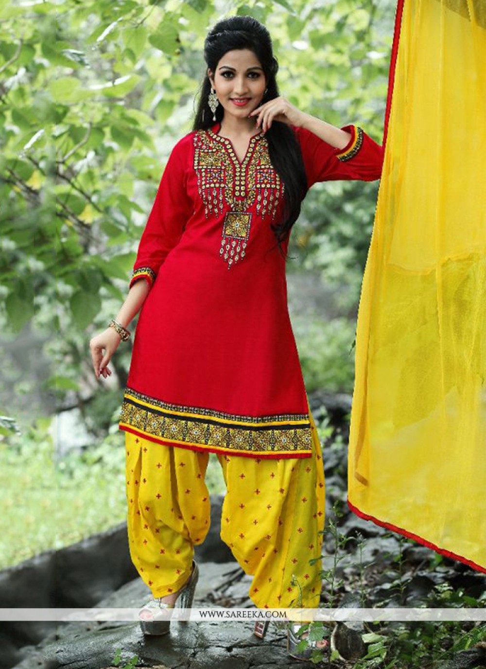 Buy Designer Punjabi Red Salwar Kameez Suit Punjabi Patiala Shalwar Brocade  Silk Kurta Georgette Dupatta Custom Stitched for Girls and Womens Online in  India - Etsy
