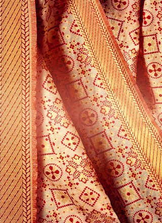 Patch Border Work Weaving Classic Saree