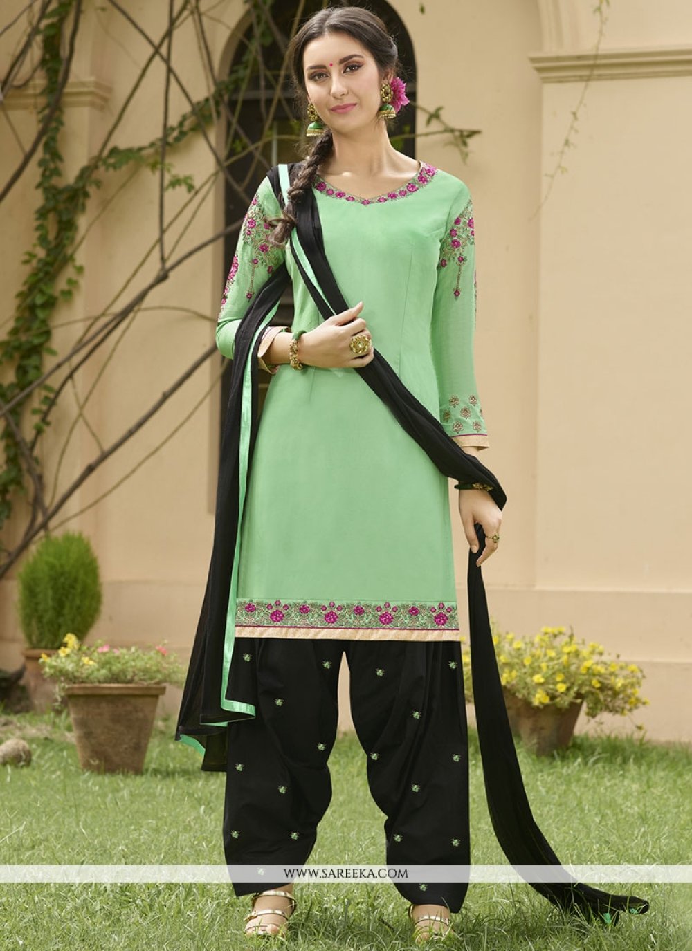 sareeka punjabi suits