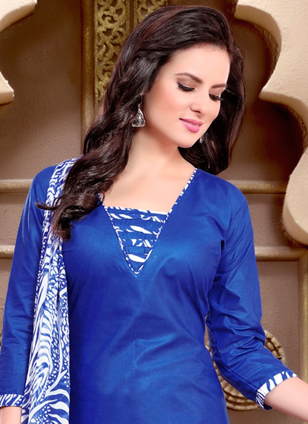 punjabi suit with blue dupatta