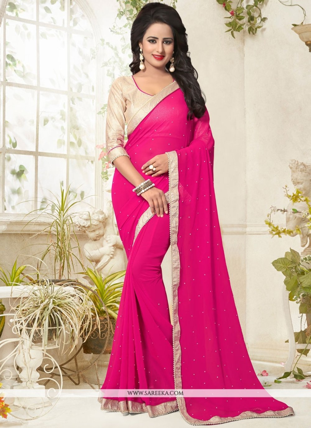 Buy Sarees (Saris) Online in Latest and Trendy Designs