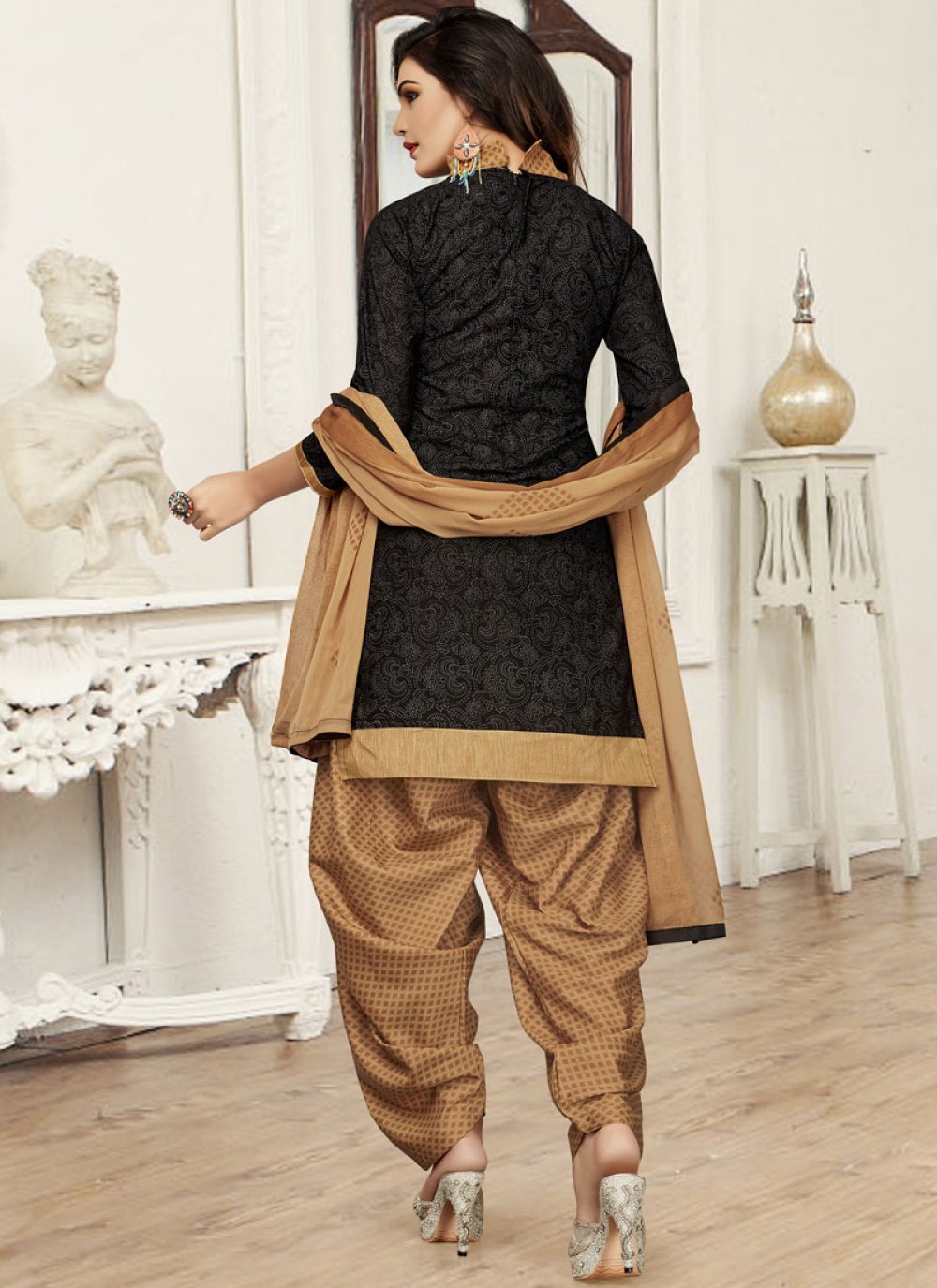 black punjabi suit