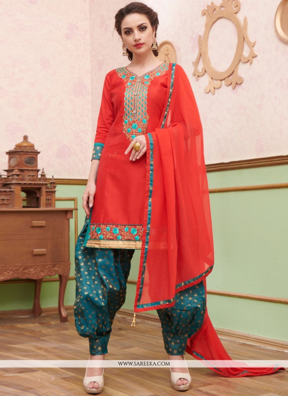 Buy Cotton Embroidered Work Punjabi Suit Online : 76163