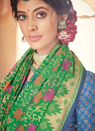 woven Art Silk Traditional  Saree in Green
