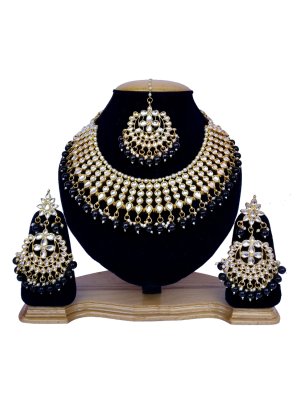 necklace set black colour