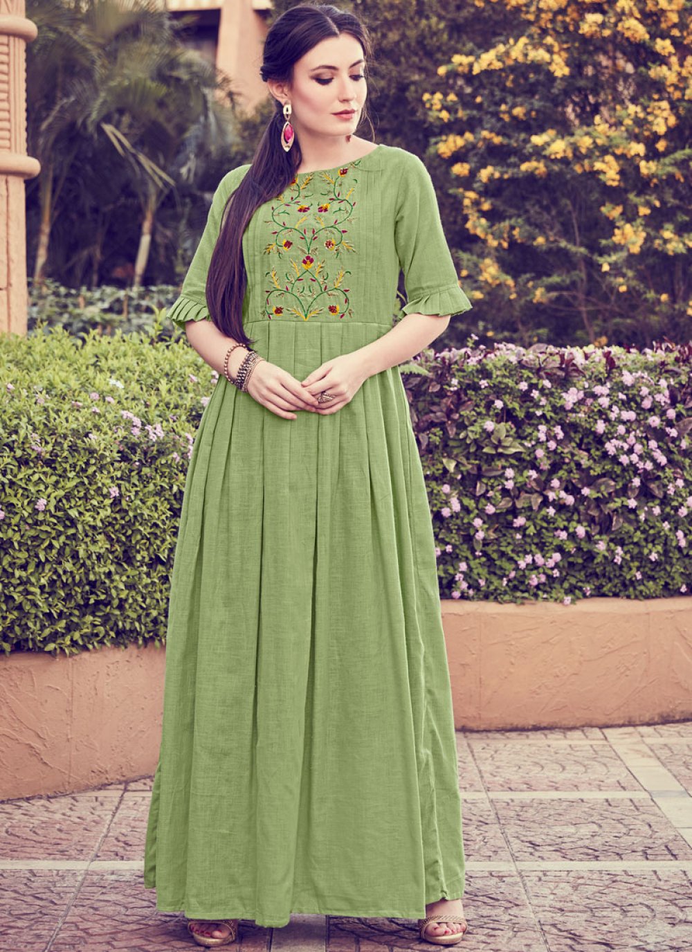 Designer handwork clearance kurtis