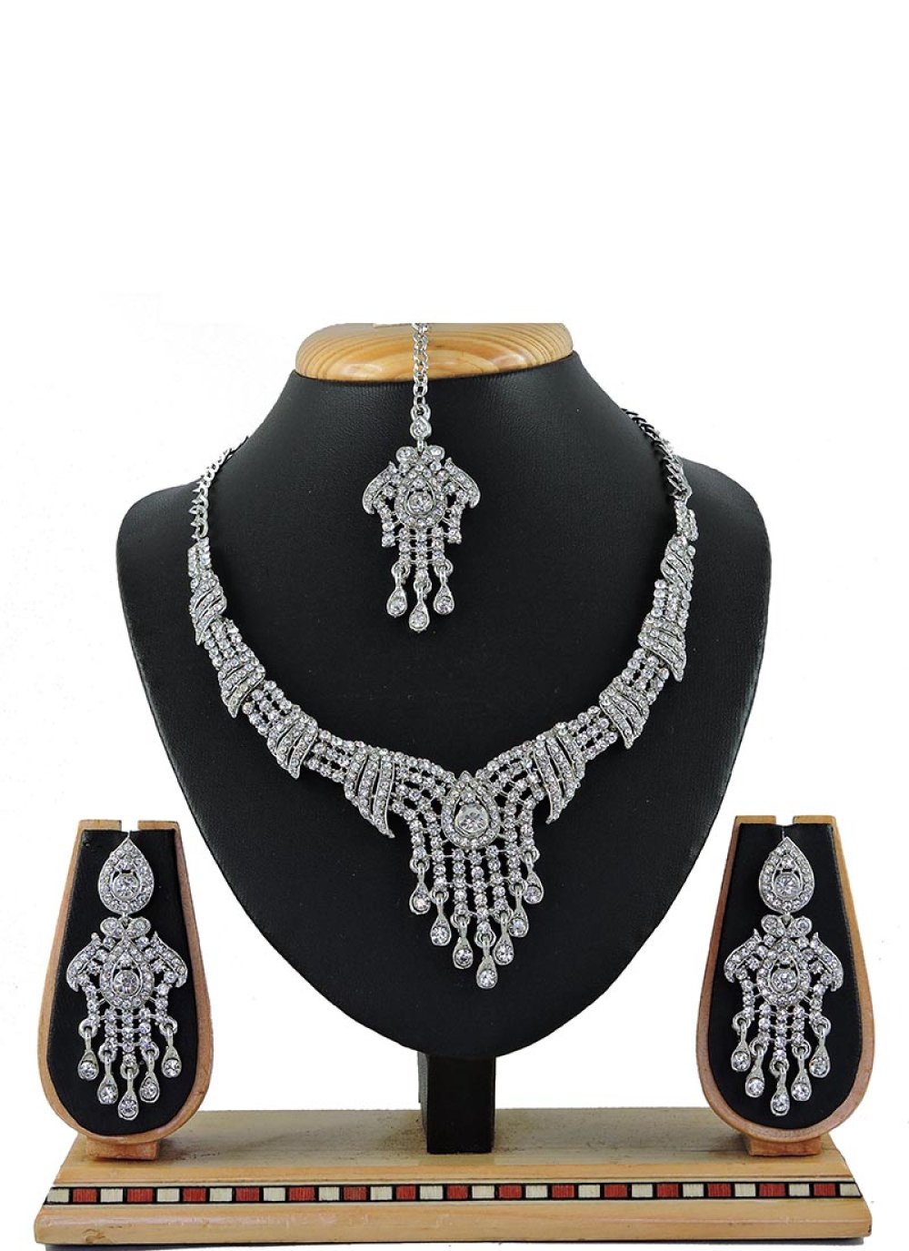 Buy Stone Necklace Set in White Online 126601