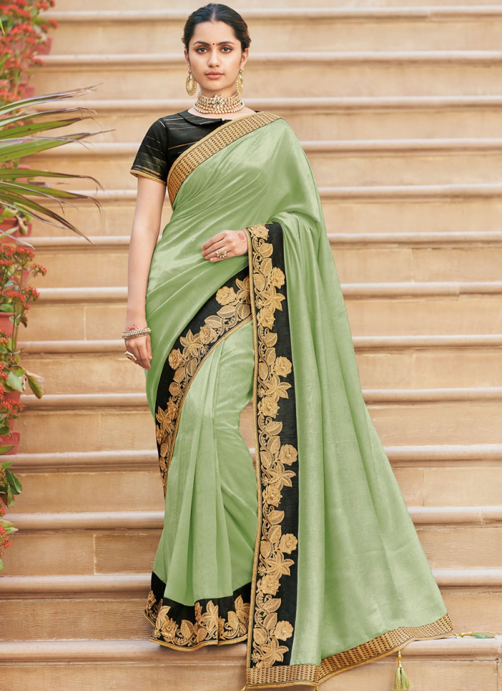 Buy Traditional Designer Saree For Party Online : 123146 -