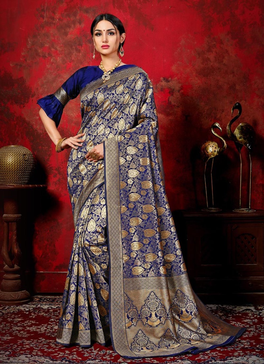 Shop Woven Banarasi Silk Classic Saree in Navy Blue Online : 109373