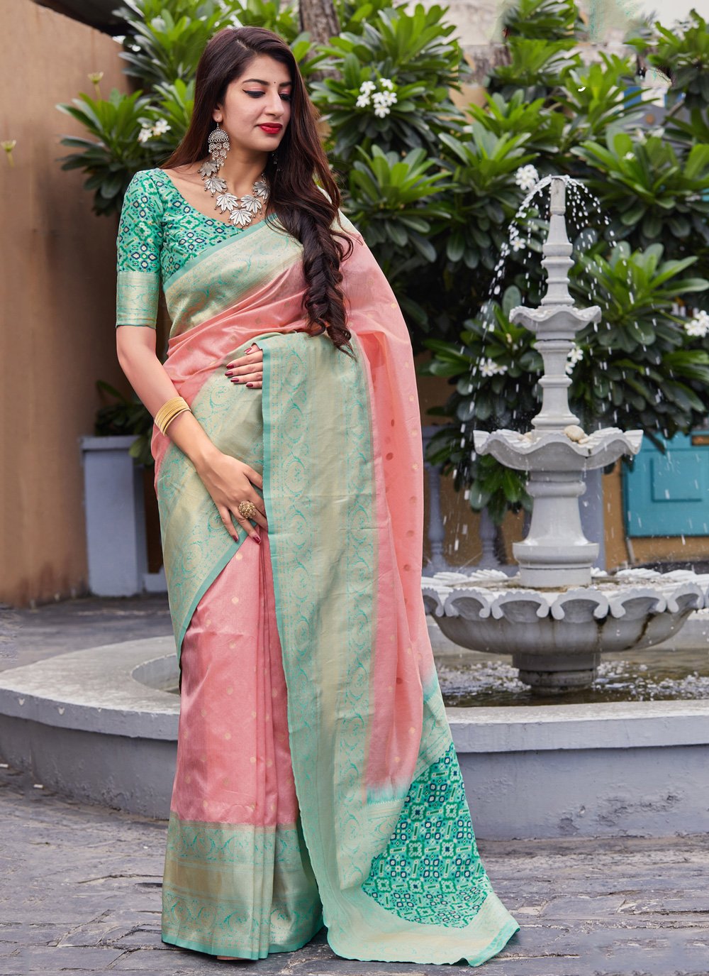 Classic Saree For Reception buy online