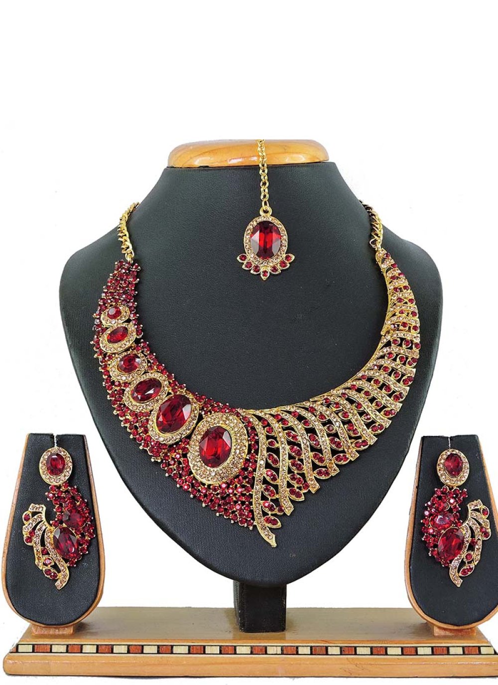 Shop Stone Work Gold Necklace Set Online : 154242