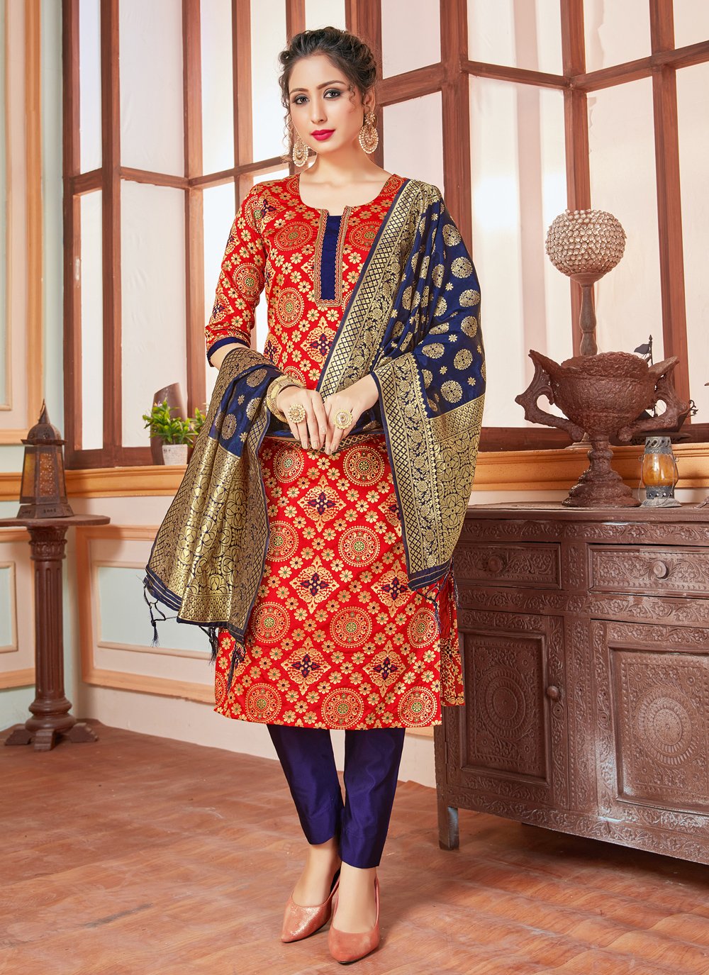 Weaving Banarasi Silk Trendy Salwar Kameez in Red