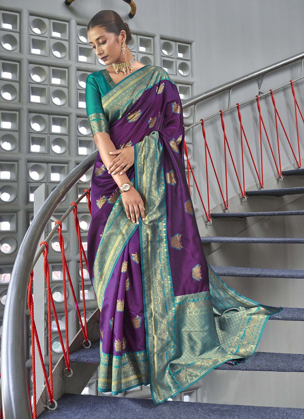 1119 Bollywood Saree Sari Ethnic Traditional Purple Woven Patola Art Silk 