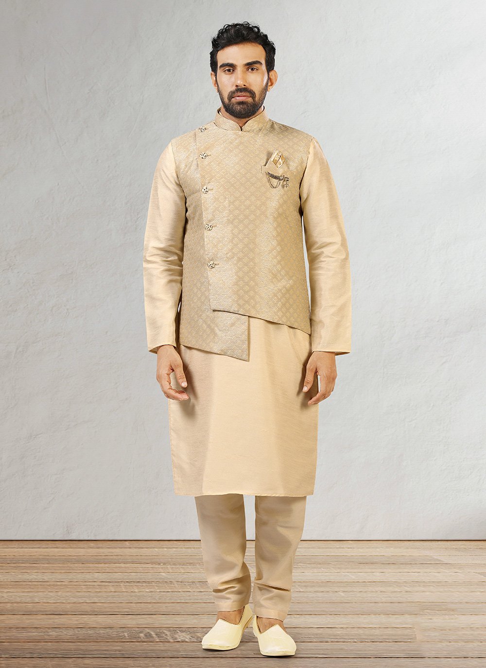 Banarasi Silk Kurta Payjama With Jacket in Beige