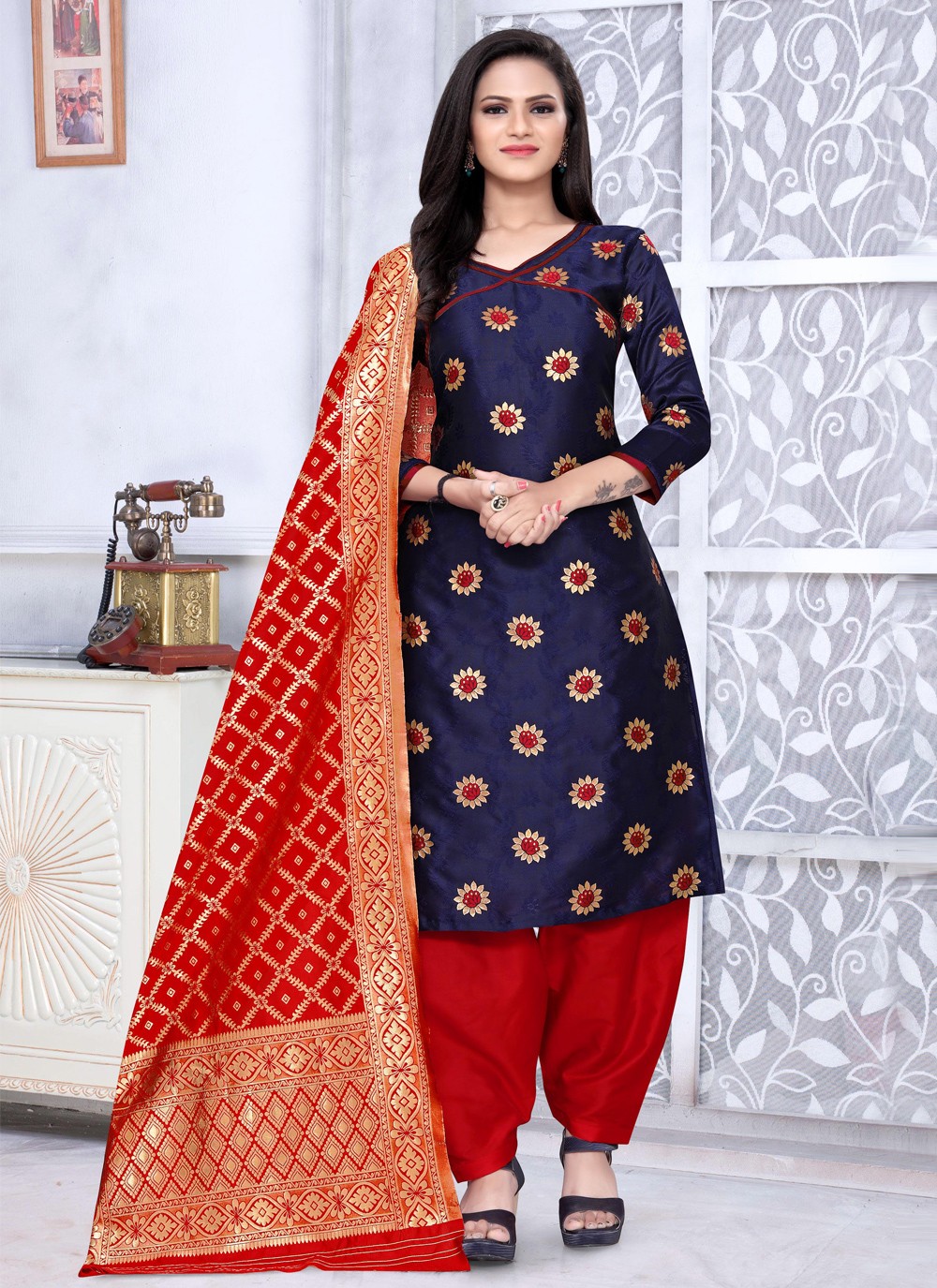 Buy Banarasi Silk Punjabi Suit in Navy Blue : 177573 -