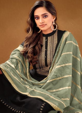 Embroidered Ceremonial Designer Pakistani Salwar Suit