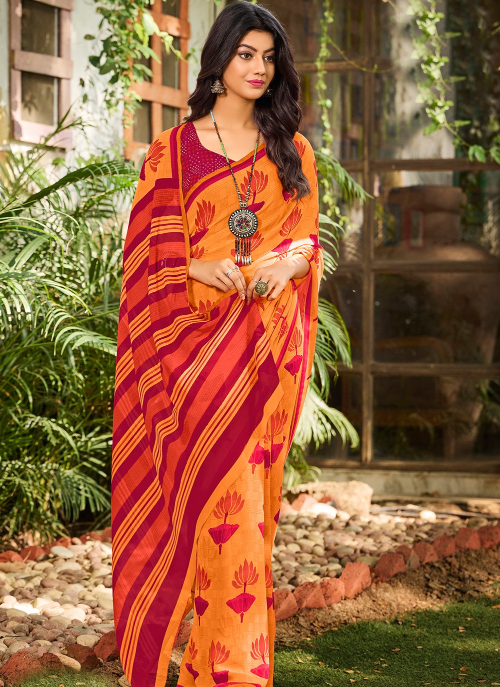Faux Georgette Abstract Print Casual Saree