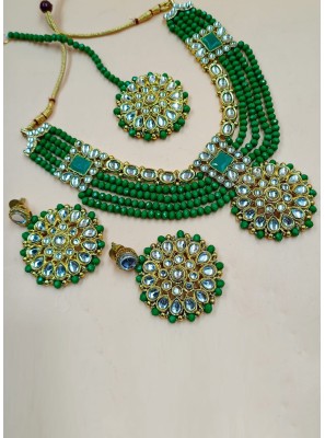 Gold and Green Festival Necklace Set
