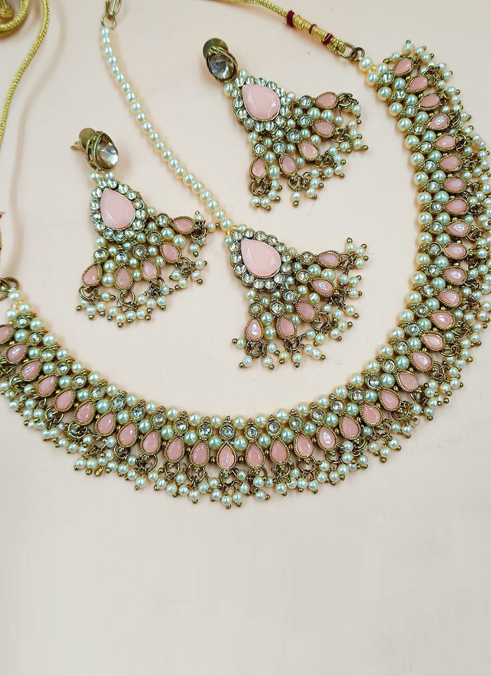 Gold and Pink Party Necklace Set