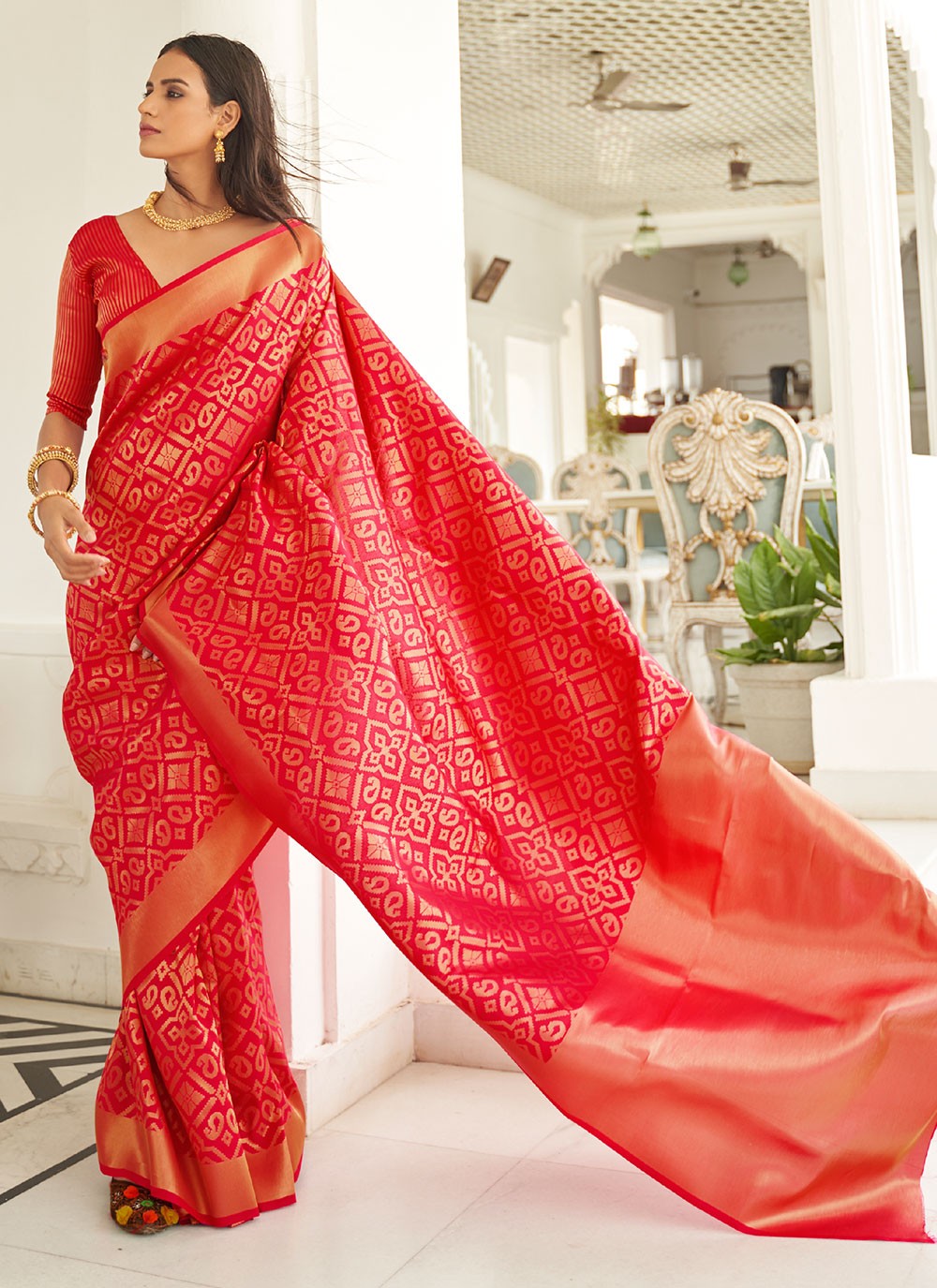 Handloom silk Red Bollywood Saree