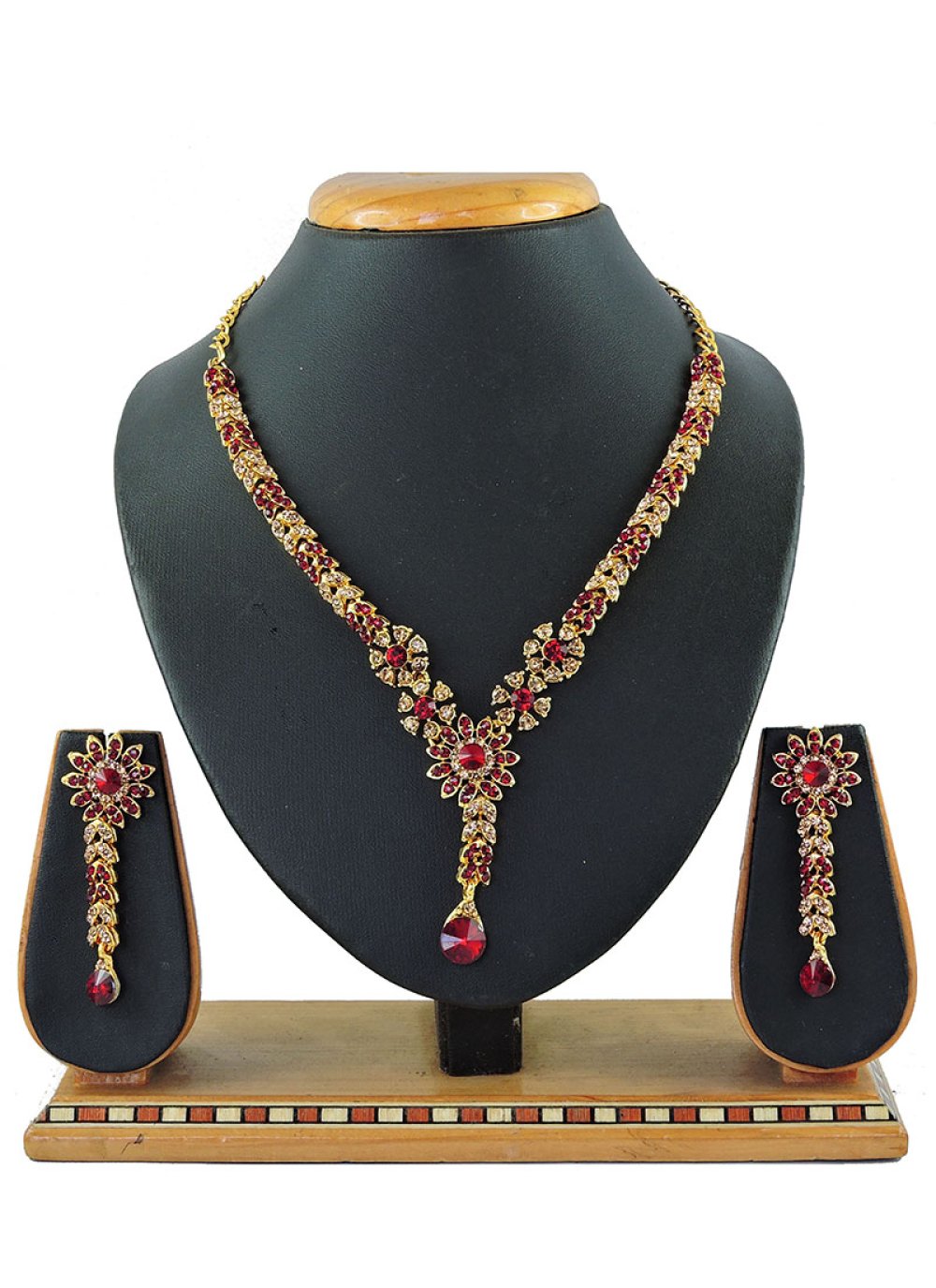 Necklace Set Stone Work in Maroon