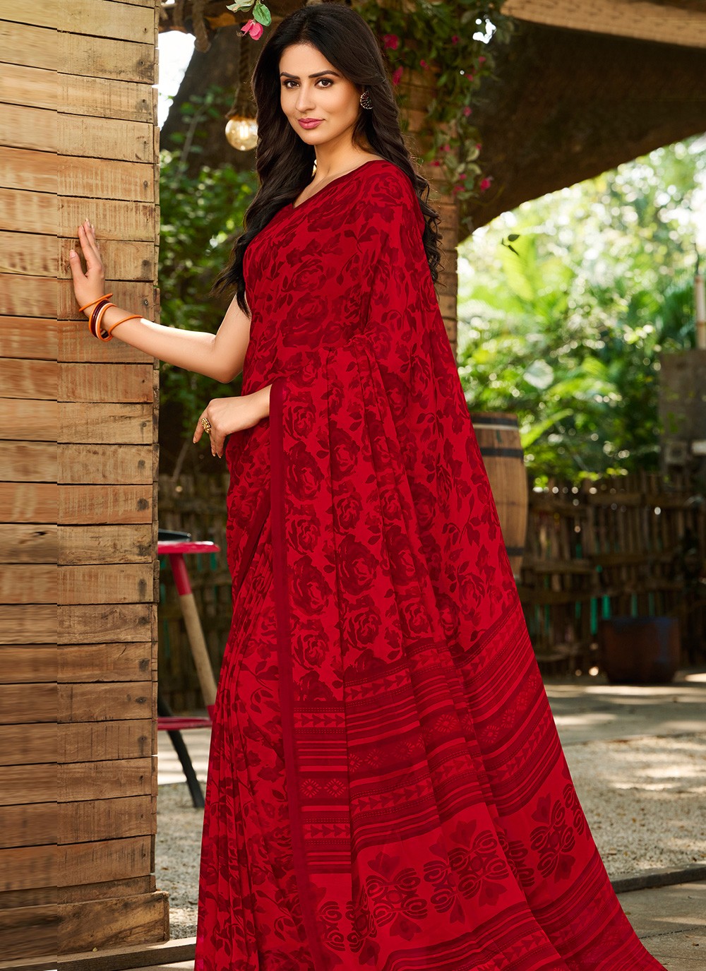 Red Abstract Print Casual Saree
