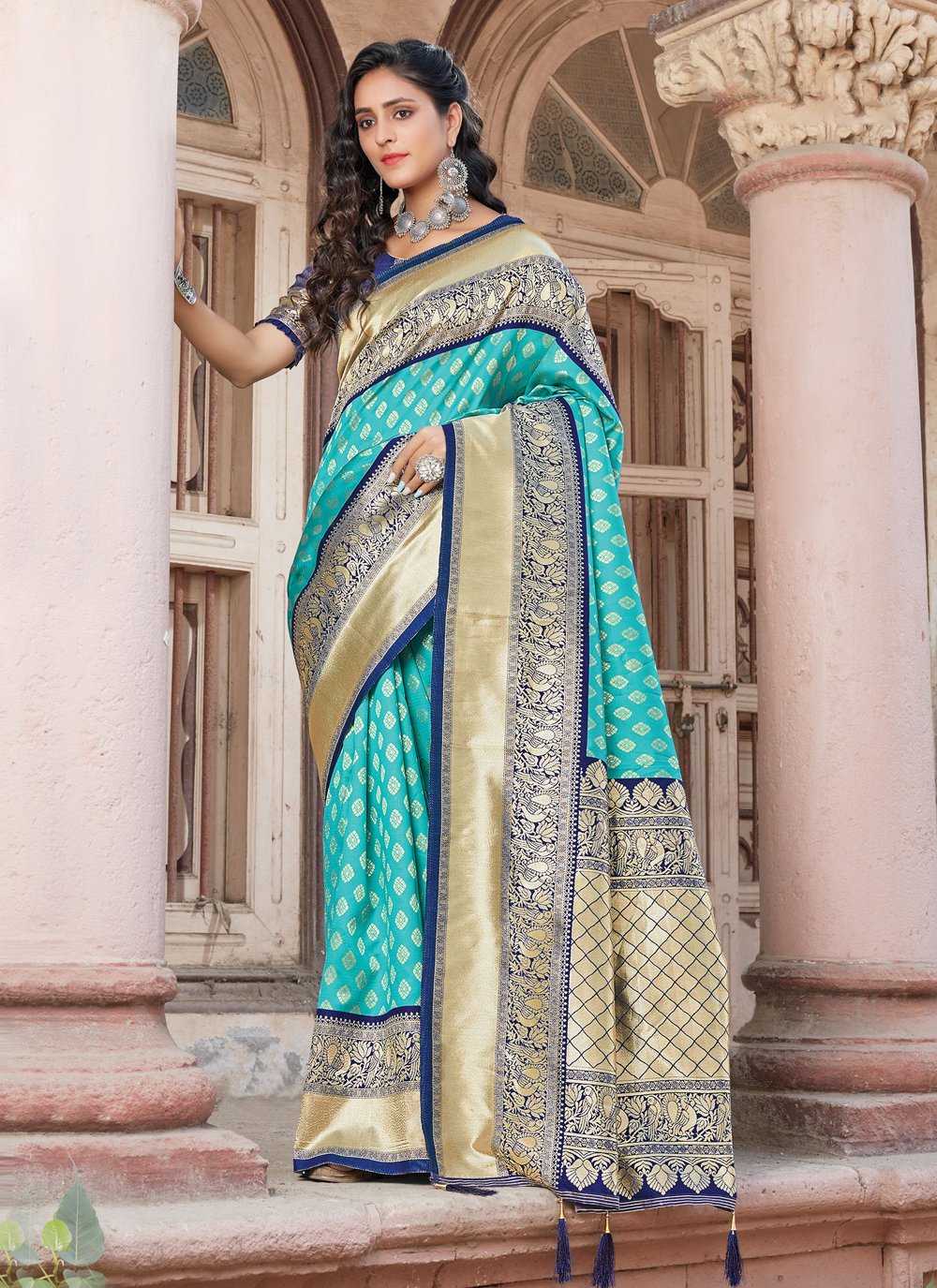 Buy the amazing Oceanside Blue Paithani Saree online-KARAGIRI | FESTIVE  SALE – Karagiri