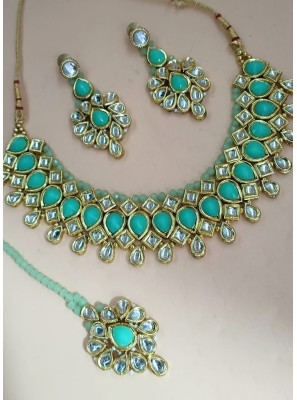 Stone Work Gold and Turquoise Necklace Set