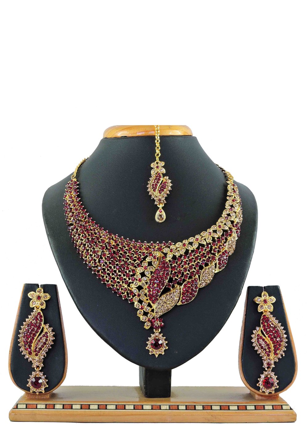 Complete Bridal Set In Kundan For Lehenga Wear Online at Rs 6000.00 |  Bridal Jewelry Sets | ID: 2849614824388