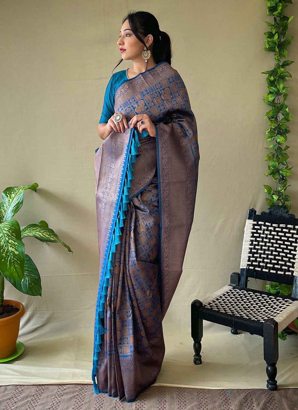 A penchant for Chiffons - The Maharani who glamourised silk-chiffon sarees,  Maharani Indira Devi of Cooch Behar, Chiffon sarees, Ladies fashion