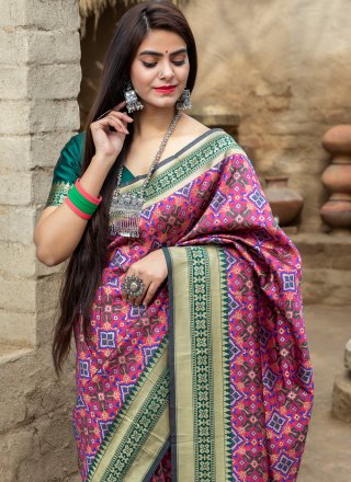 Weaving Banarasi Silk Traditional Designer Saree