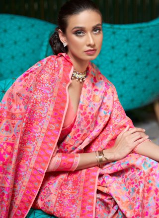 Weaving Handloom silk Trendy Saree in Peach