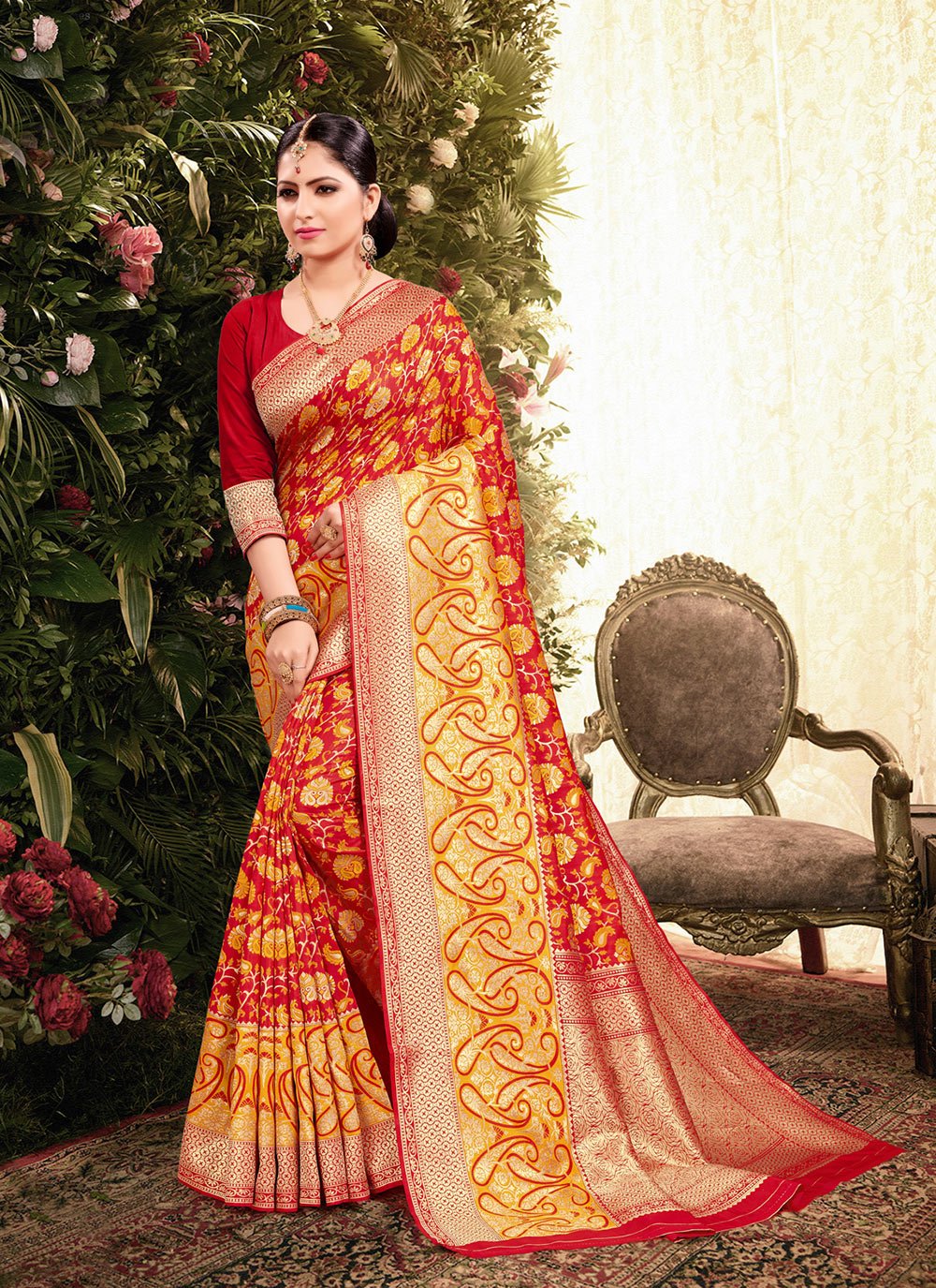 Art Silk Traditional Saree in Red
