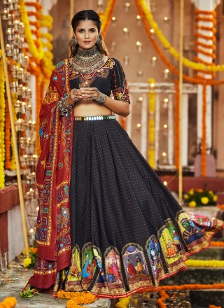 Black And Golden Color Designer Lehenga Choli For Casual Party Wear at  8000.00 INR in Gurugram | Agt Fashion