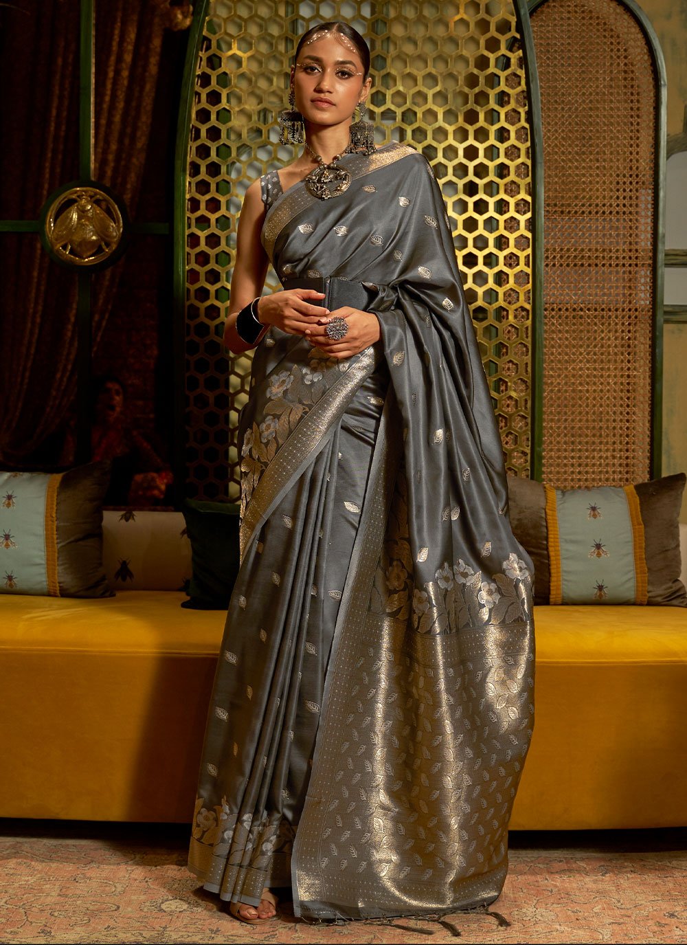 Party Wear Black Women Sarees, Buy Latest Party Black Online - Andaaz  Fashion