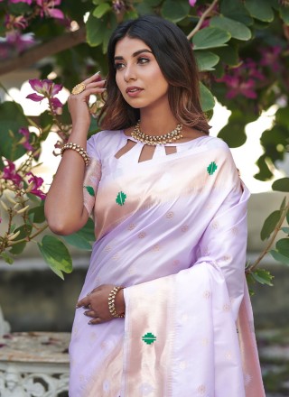 Classic Saree Woven Banarasi Silk in Lavender