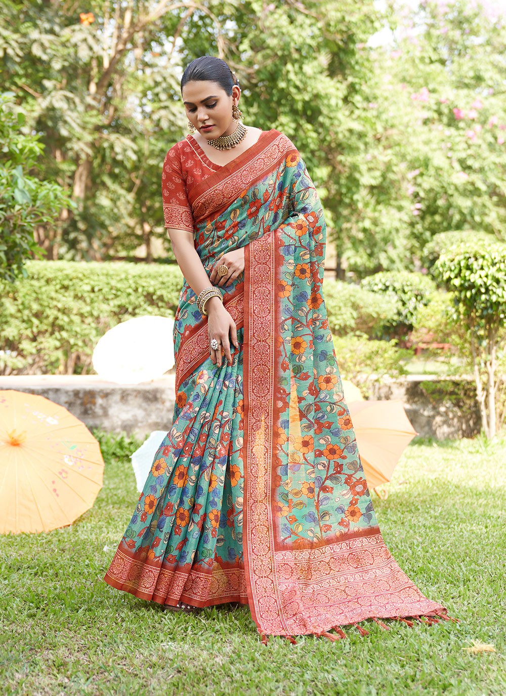 Digital Print Linen Traditional Designer Saree in Multi Colour
