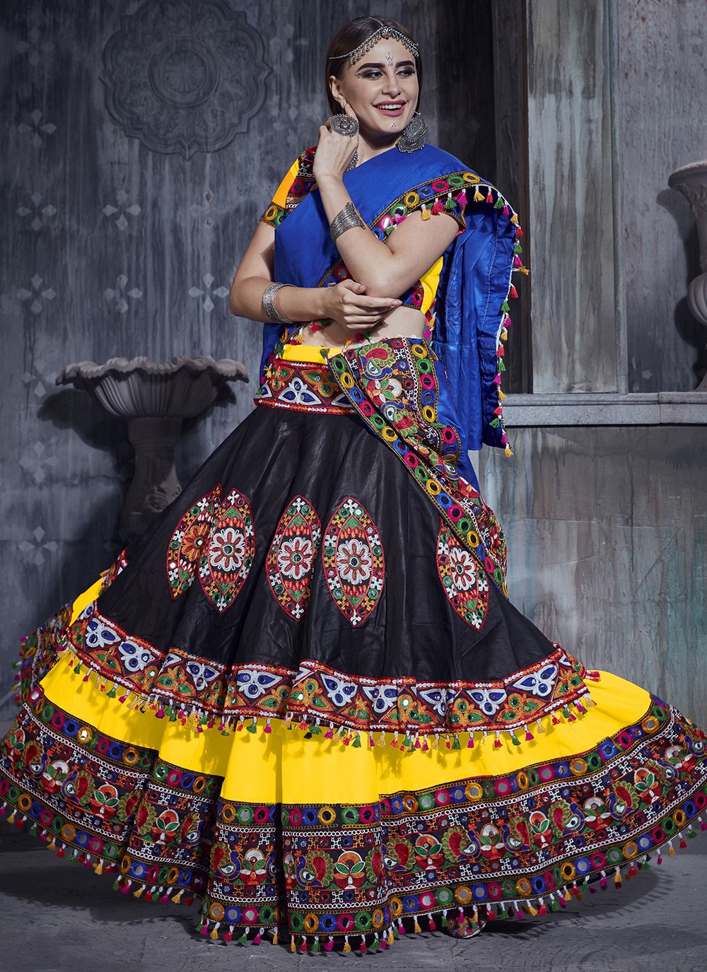 Buy Mahotsav saree lehnga Choli Multi velvet Online at Low Prices in India  - Paytmmall.com