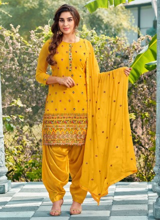 YELLOW COLOR SALWAR SUIT WITH PINK EMBROIDERED LEHENGA AT BEST RATE –  Vastra Creation