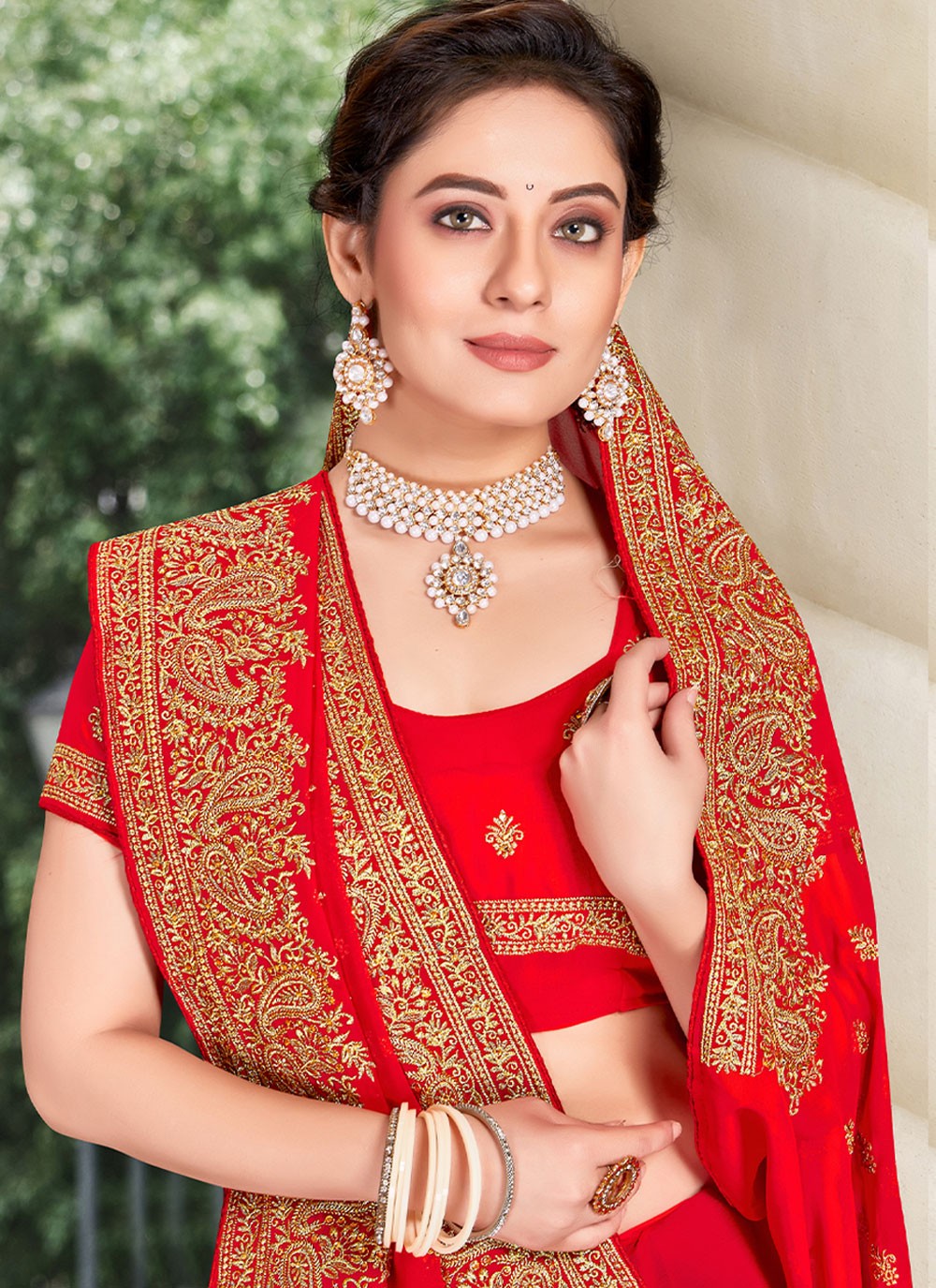 How to style with Jewels for Red Saree | Red saree, Style, South indian  jewellery