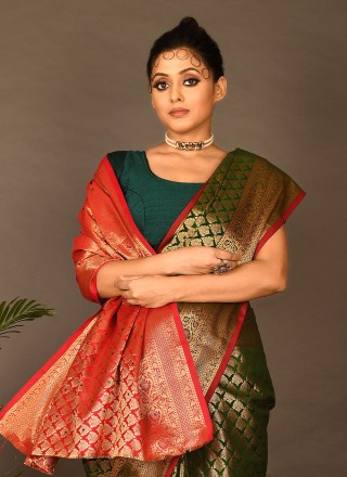 Kanchipuram Silk Traditional Designer Saree in Green