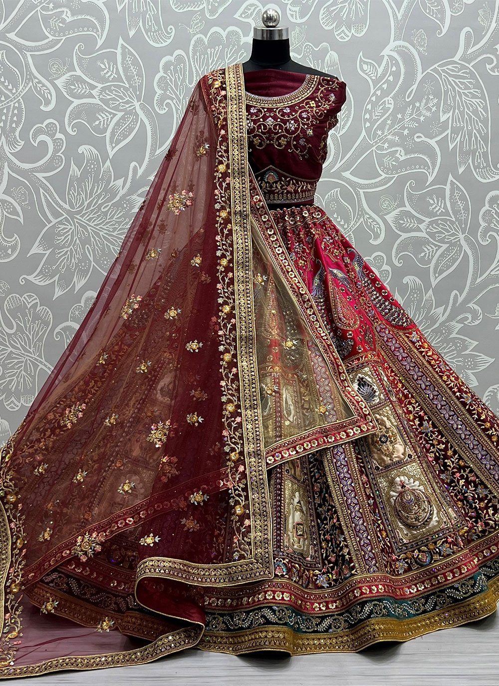 The Sabyasachi Bride Wore A Multi-Coloured Lehenga And Donned It With A Rajwada  Style 'Dupatta'