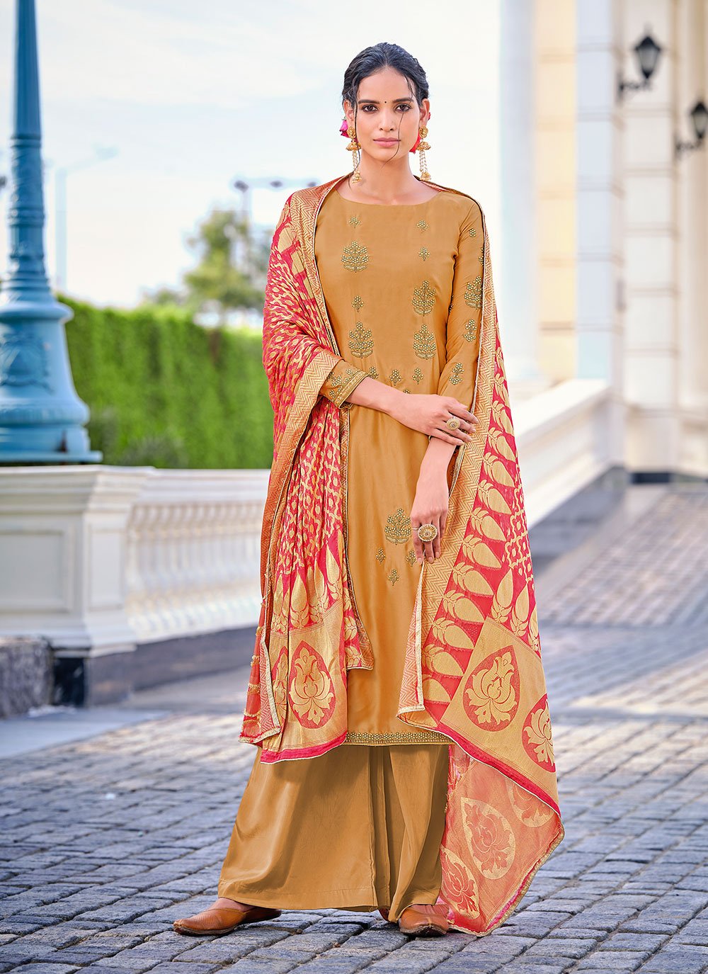 Latest designer pakistani hot sale suits 2019