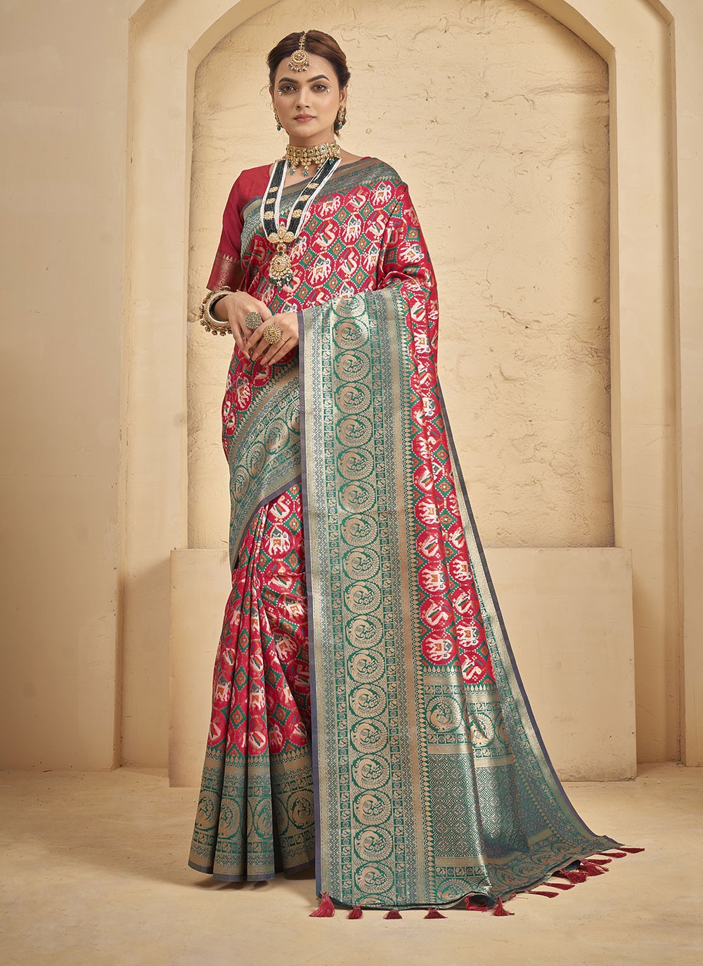 Latest Designer Saree For Wedding | Maharani Designer Boutique