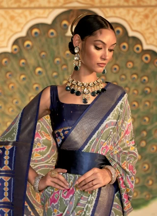 Patola Silk  Weaving Designer Saree in Green