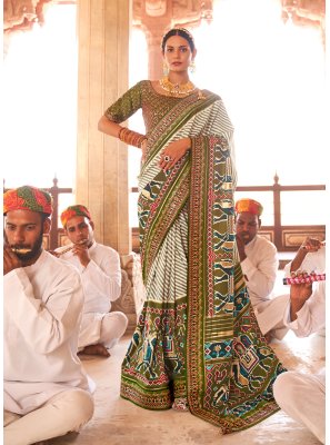 Patola Silk  Weaving Traditional Designer Saree in Off White
